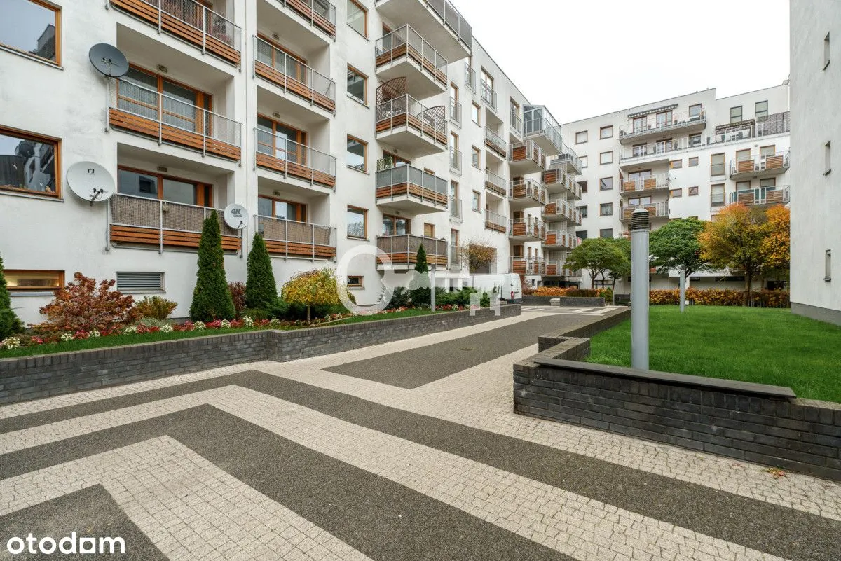 Studio Pod Wynajem | Nowe Budownictwo | Balkon 8M2