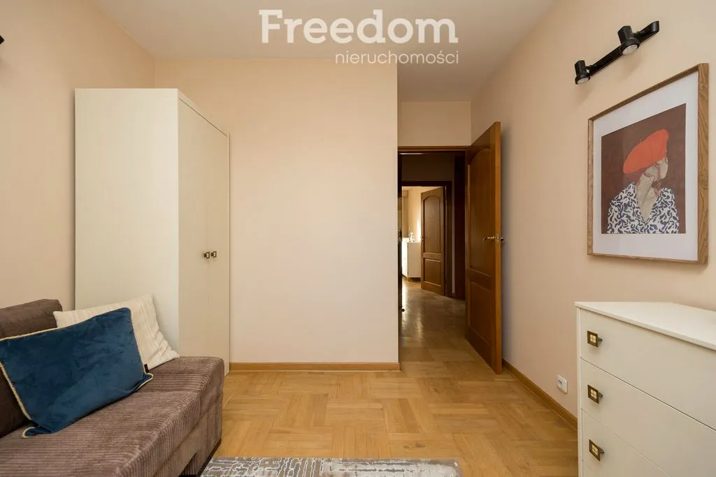 Apartament w sąsiedztwie stacji metra Imielin 