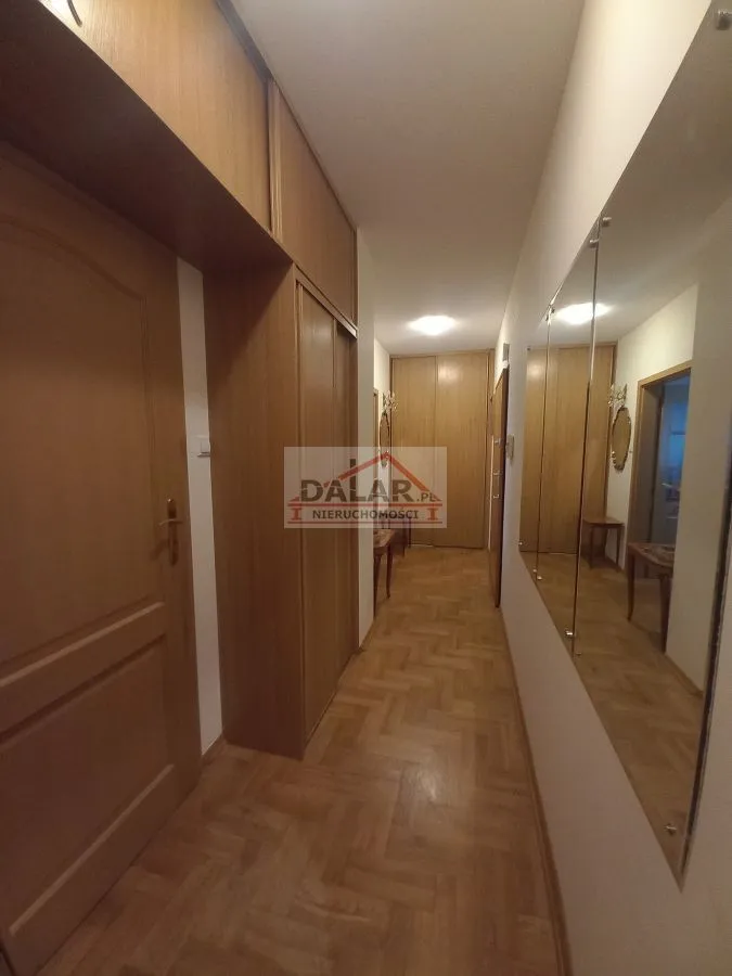 Apartament z miejscem postojowym w garażu podziemn 