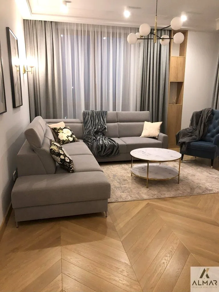 Apartament, Aleja Solidarności