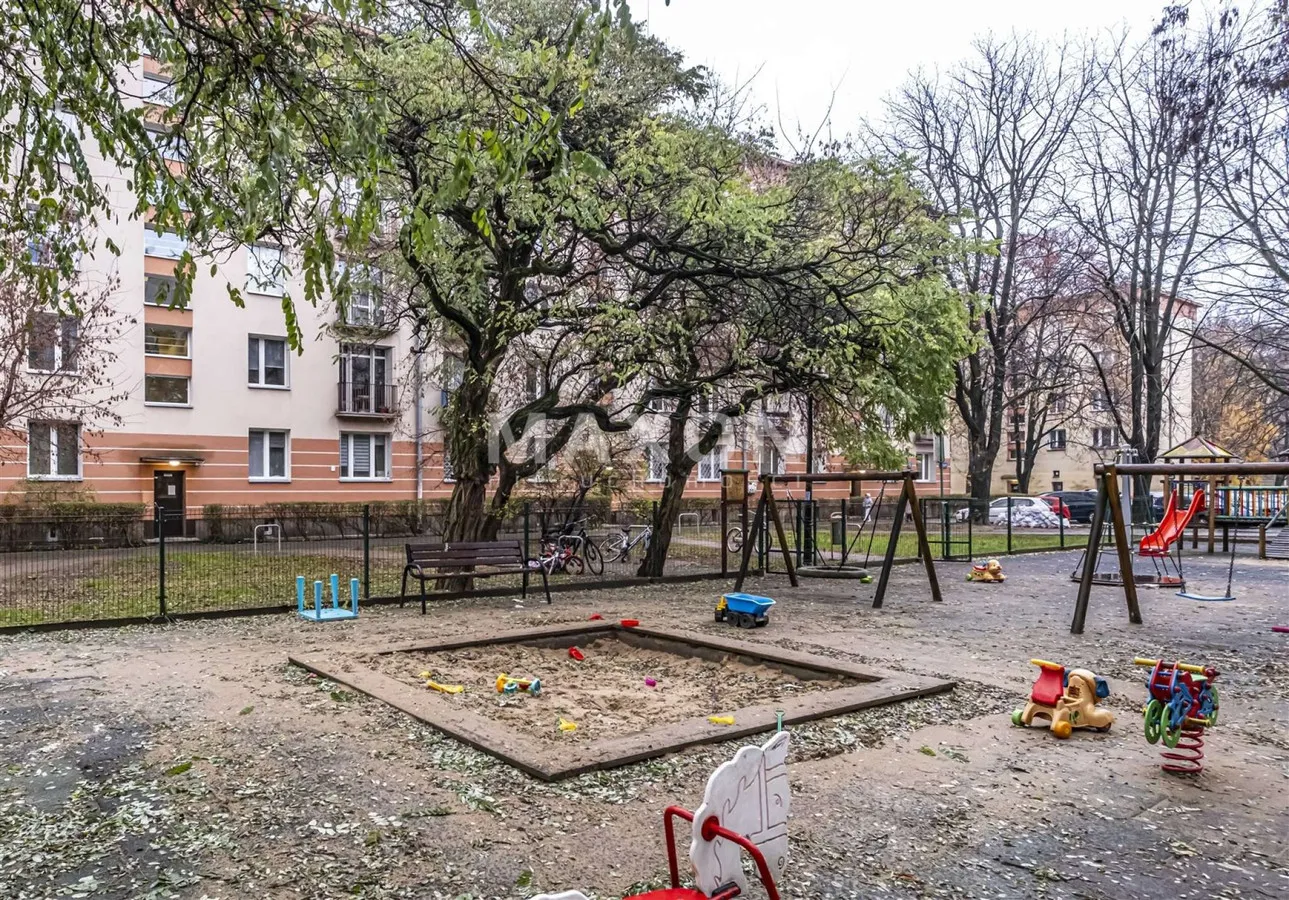 Idealny metraż, wysokie, metro, zieleń, cisza 