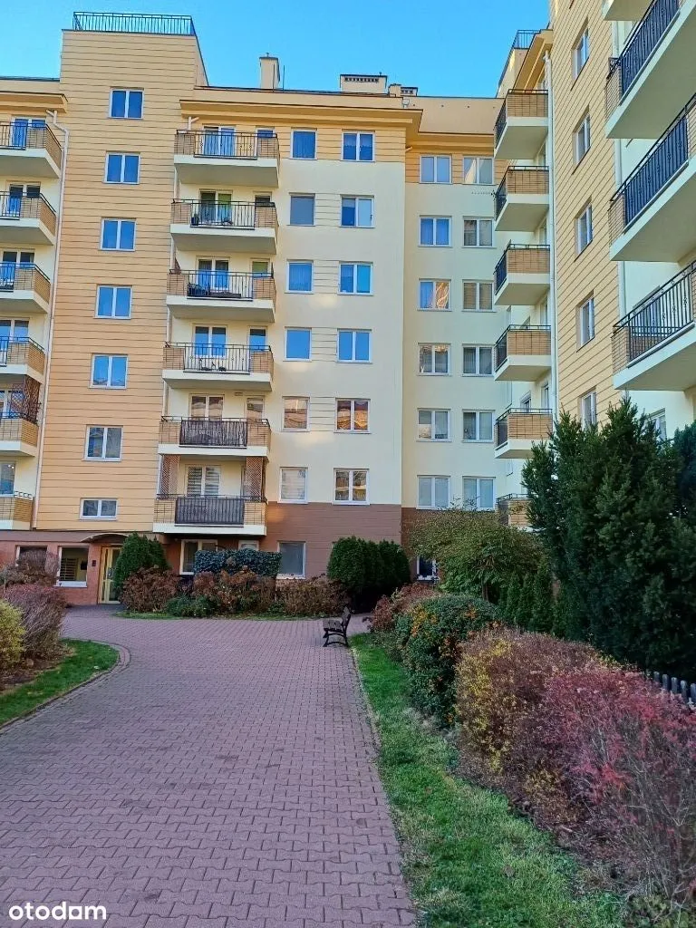 4-pok. 103 m2 ul.Skoroszewska ,garaż w cenie 2002