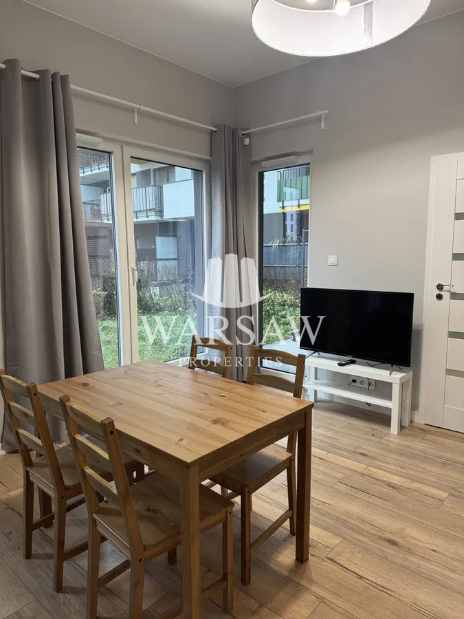 PRZESTRONNY APARTAMENT Z OGRÓDKIEM // 2 POKOJE 