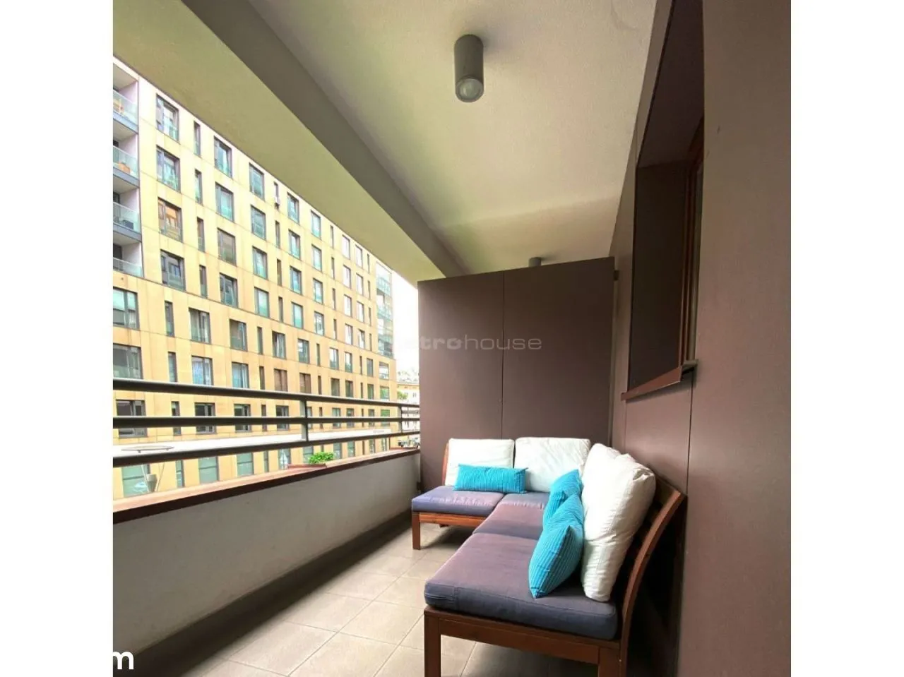 Apartament dwustronny Muranów zielone patio