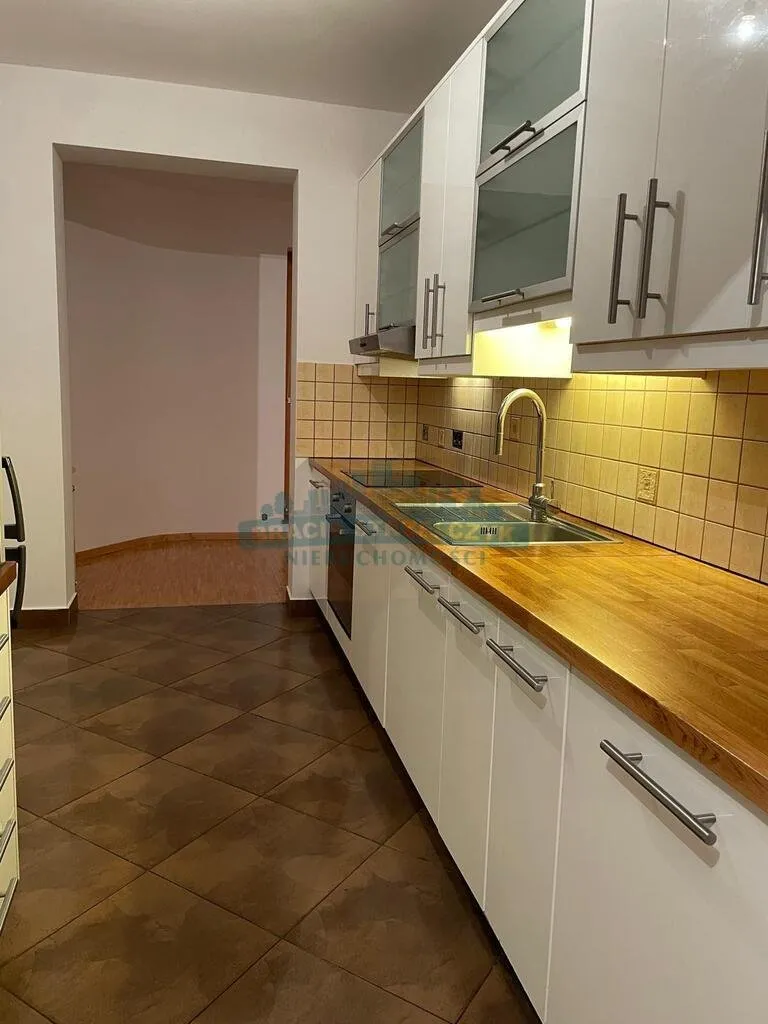 2-pokojowe z balkonem w apartamentowcu 