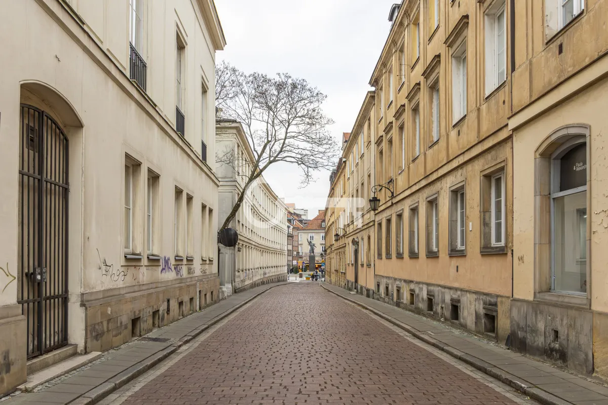 Dwa pokoje w historycznej kamienicy przy Starówce 