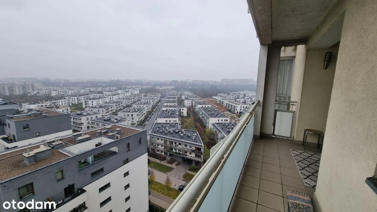 Mokotów, Stegny, przestronne mieszkanie, balkon