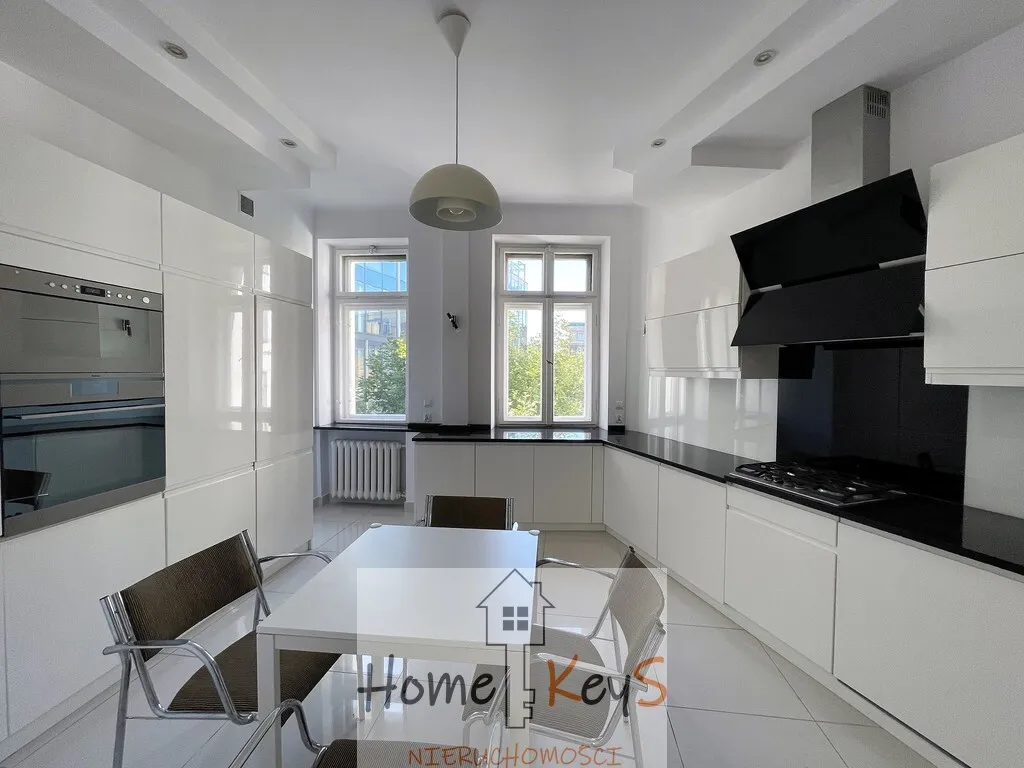 Do wynajęcia stylowy apartament przy Mokotowskiej 