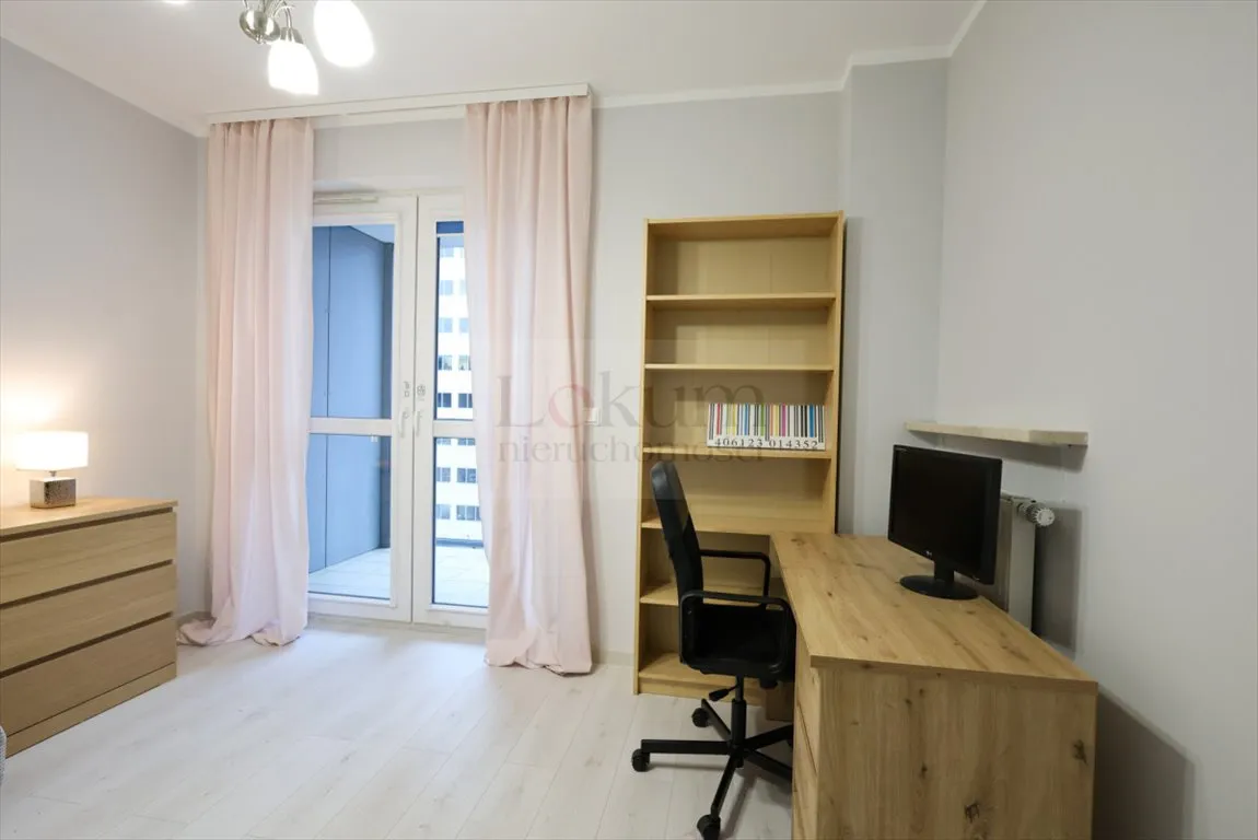 Wola - Apartament blisko metra 