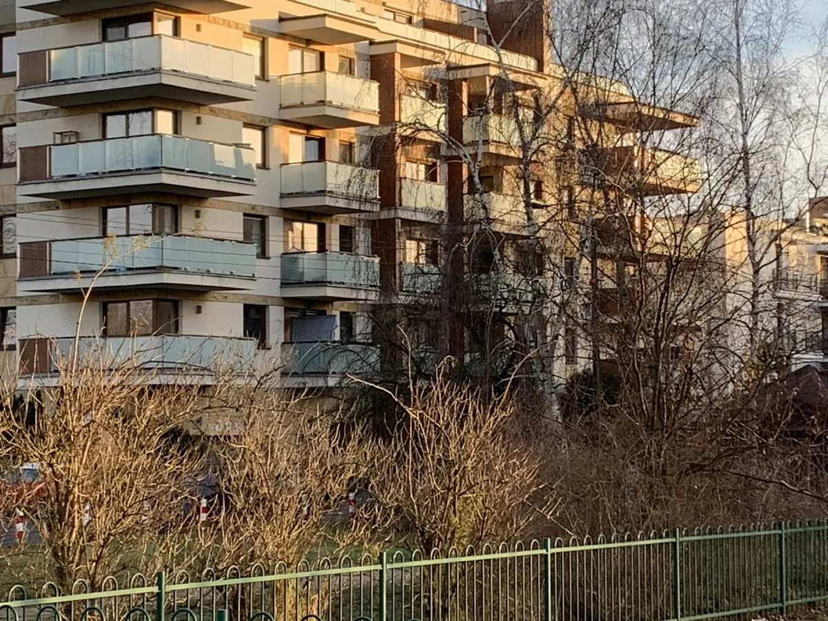 Dwa pokoje przy parku z dużym balkonem, 8 min metro Bemowo ,WOLA PARK 