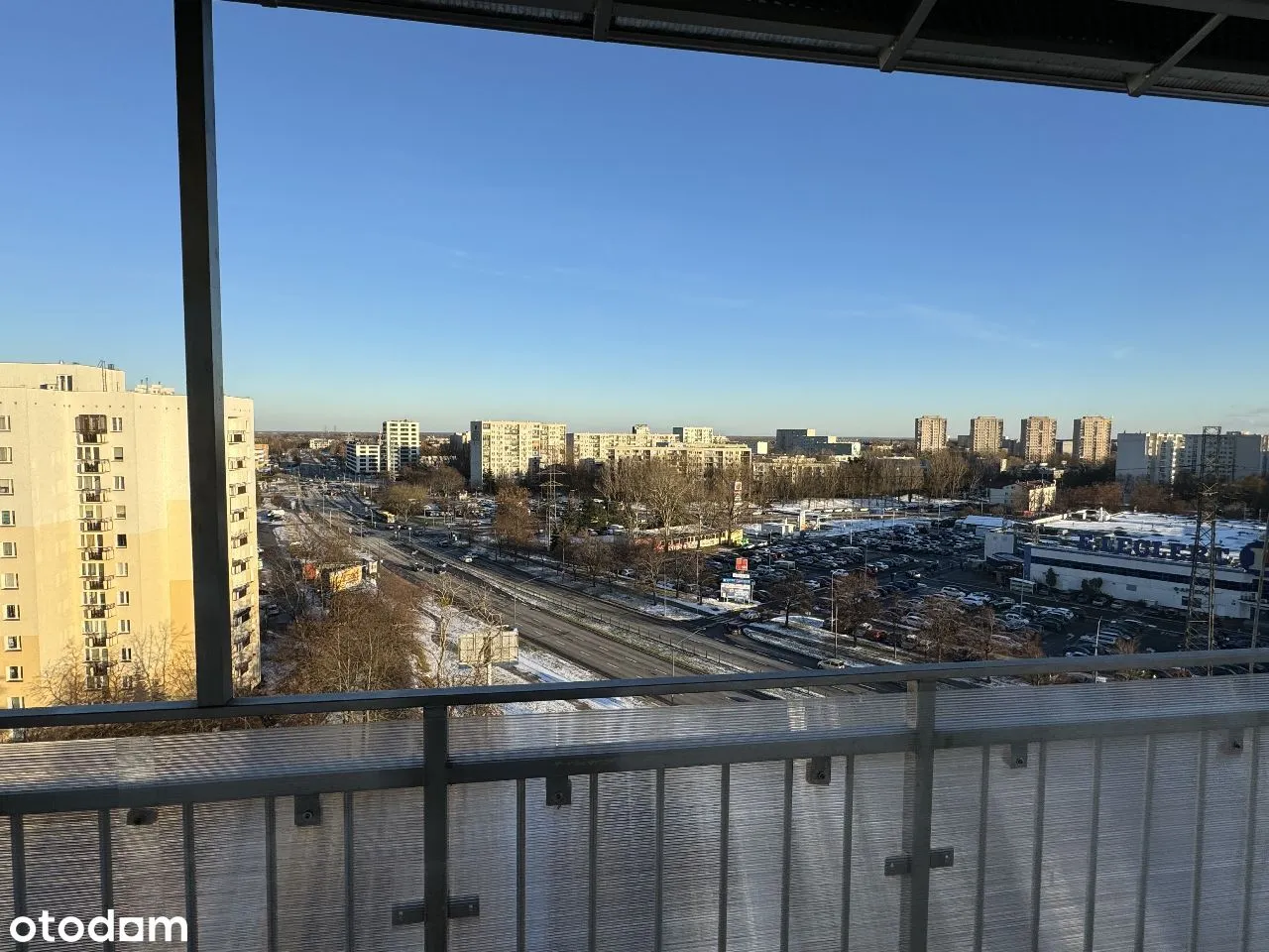 3 oddzielne pokoje z balkonem - Metro Stokłosy