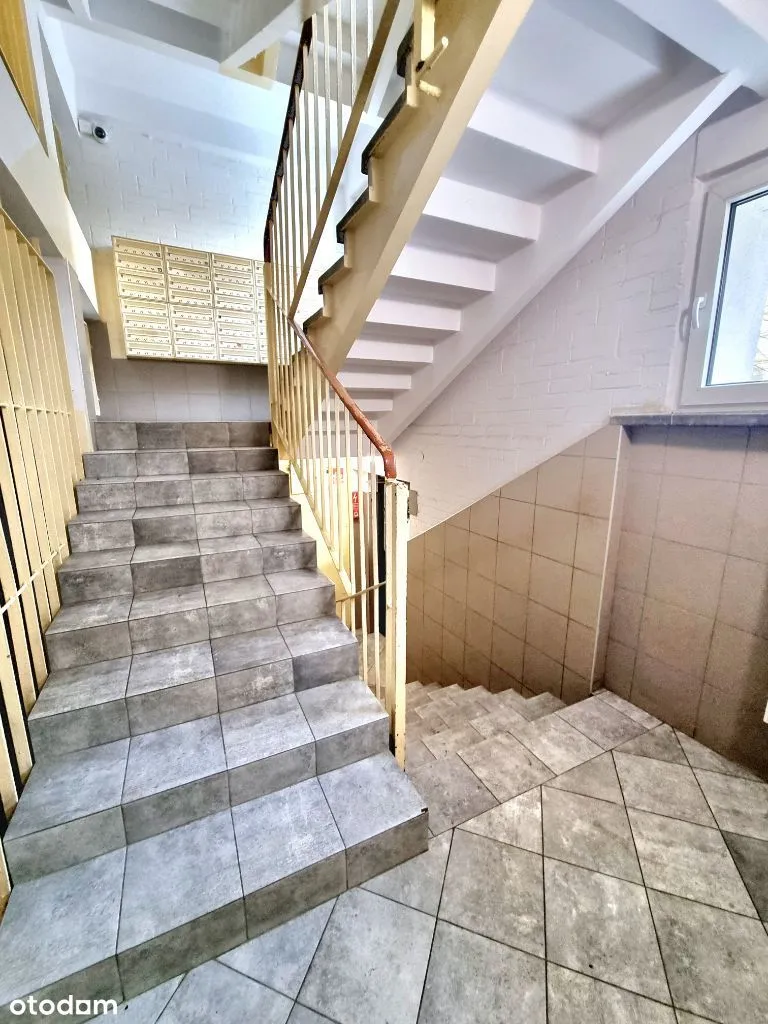 Bezpośrednio 2 pokoje 27.5m2 plus balkon