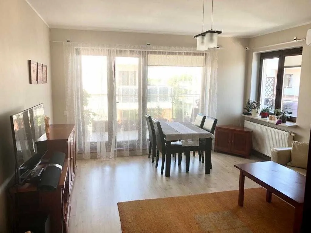 Klimatyzowany apartament 3 pokoje 75 m2 / garaż