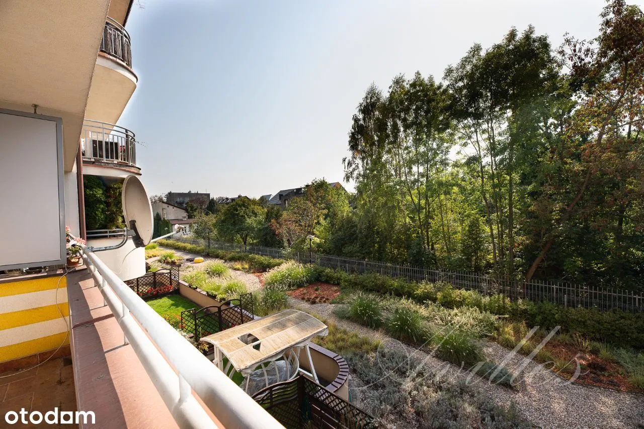 Stare Włochy, kameralny apartamentowiec, garaż.