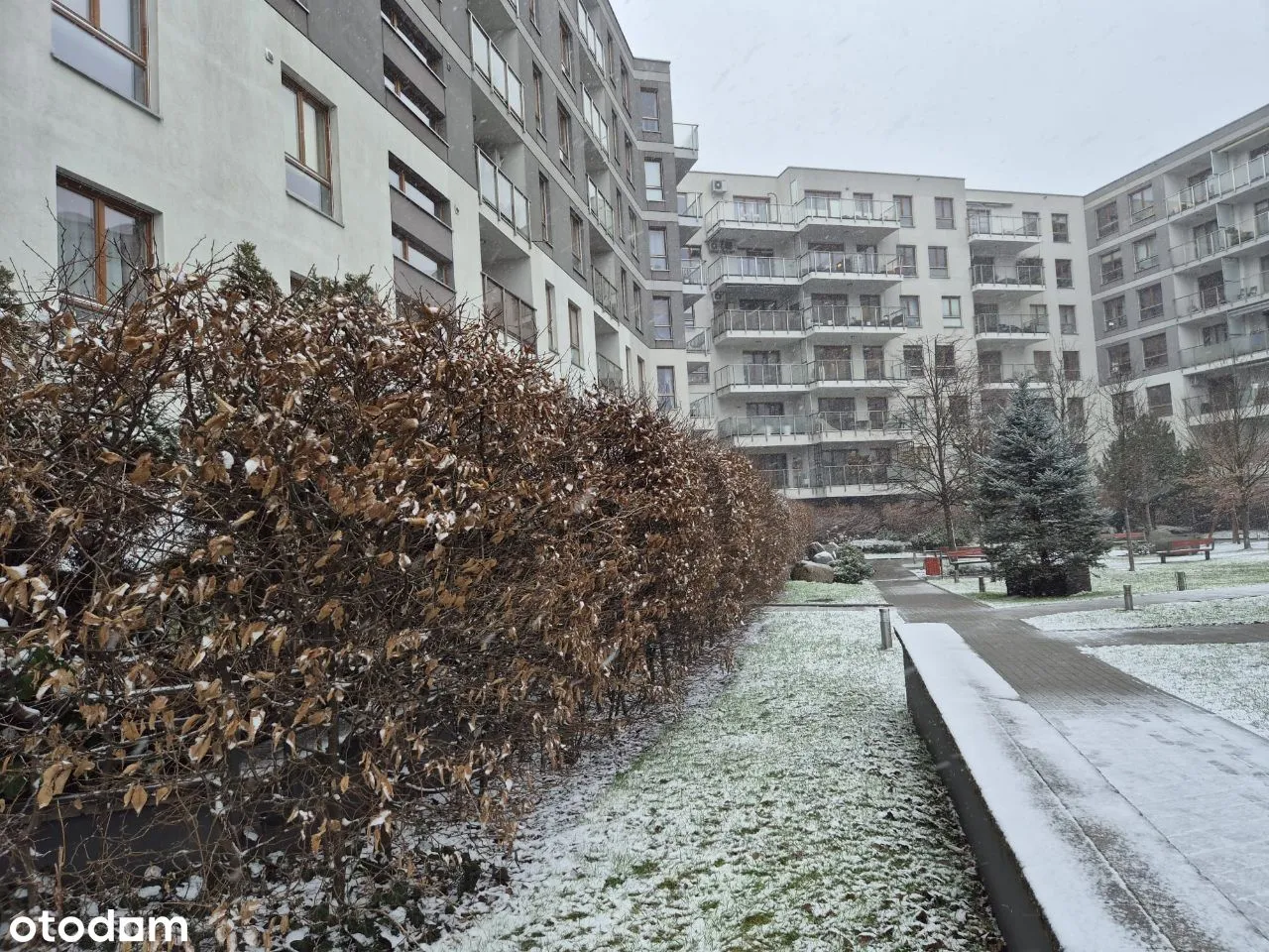 Żoliborz: 2 pokoje z klimatyzacją i garażem