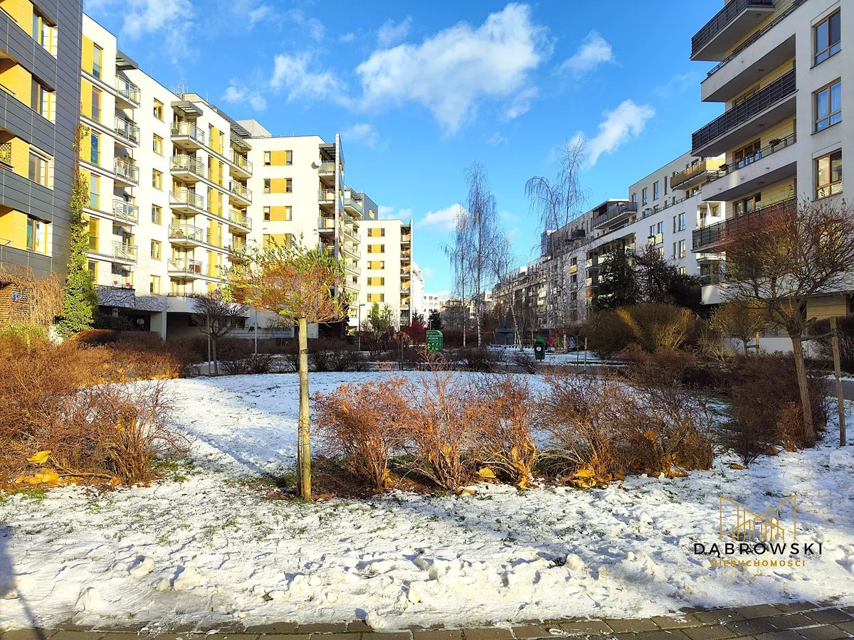 3 pokojowe/do wprowadzenia/2 garaże/komórka/balkon 