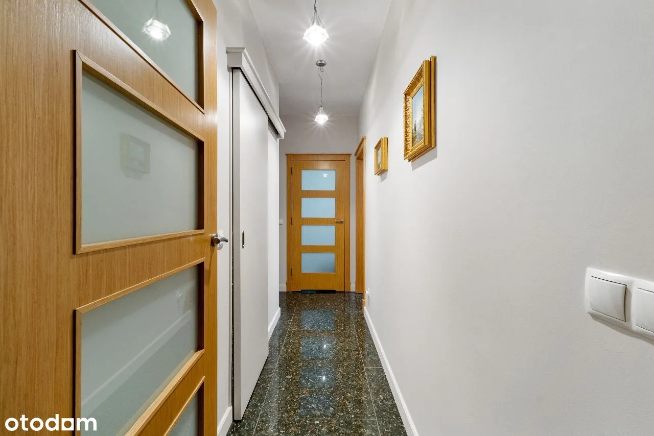 Nowoczesny apartament, kameralny budynek, taras.