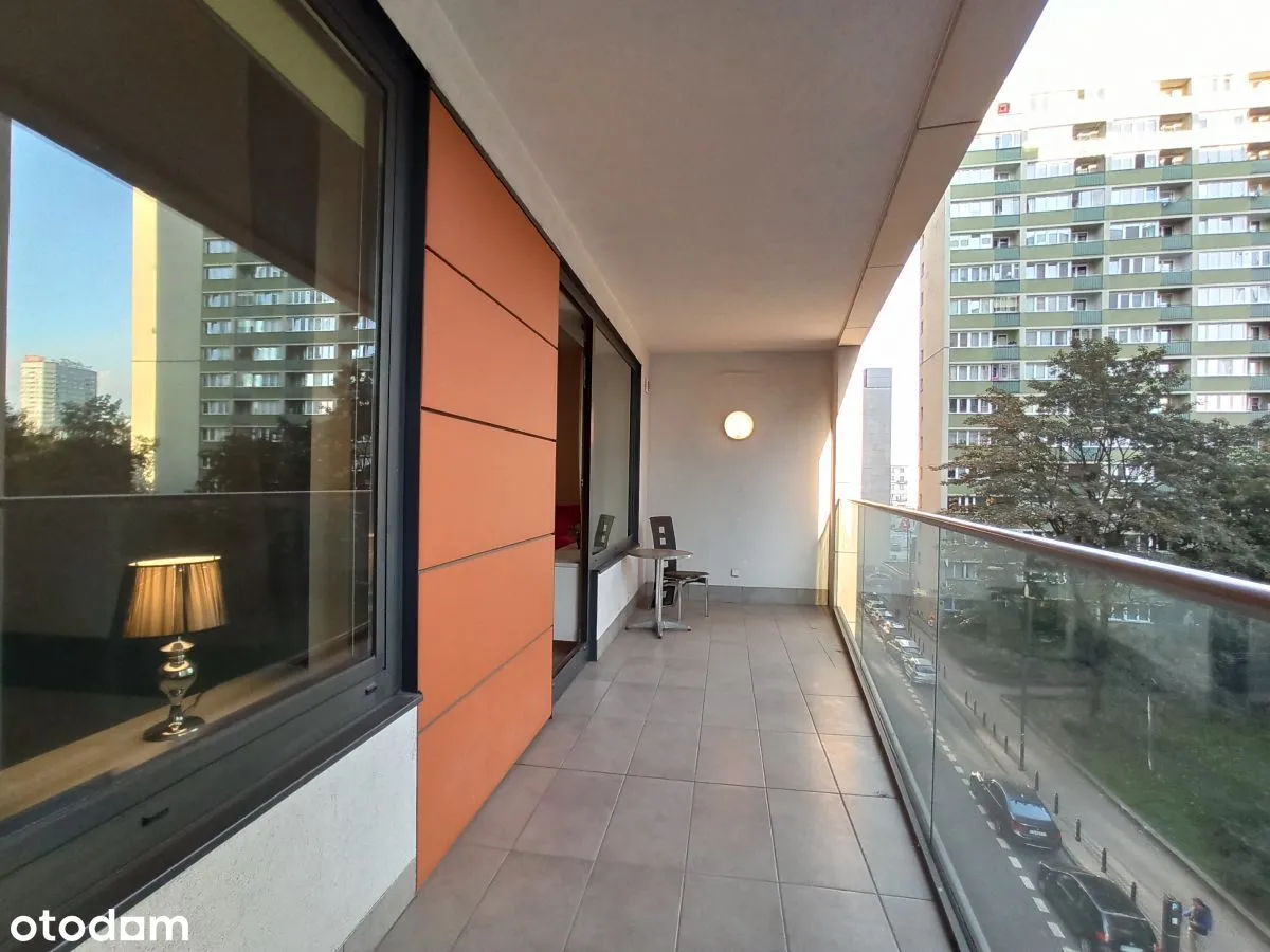 2 Pokojowe W Apartamentowcu, Metro Świętokrzyska