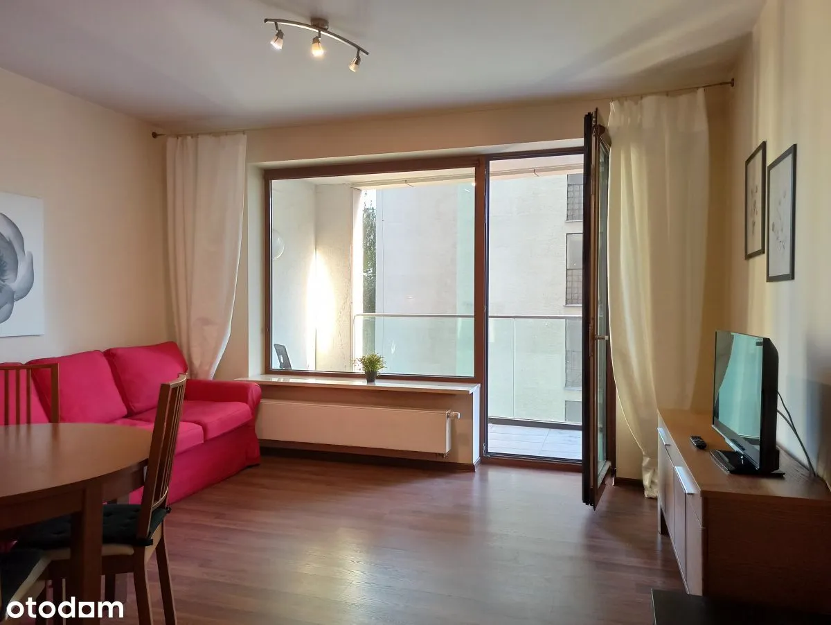 2 Pokojowe W Apartamentowcu, Metro Świętokrzyska