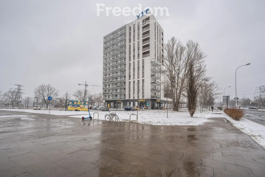 Nowe 2 pokoje z dużym balkonem/ 15 min do Metra 