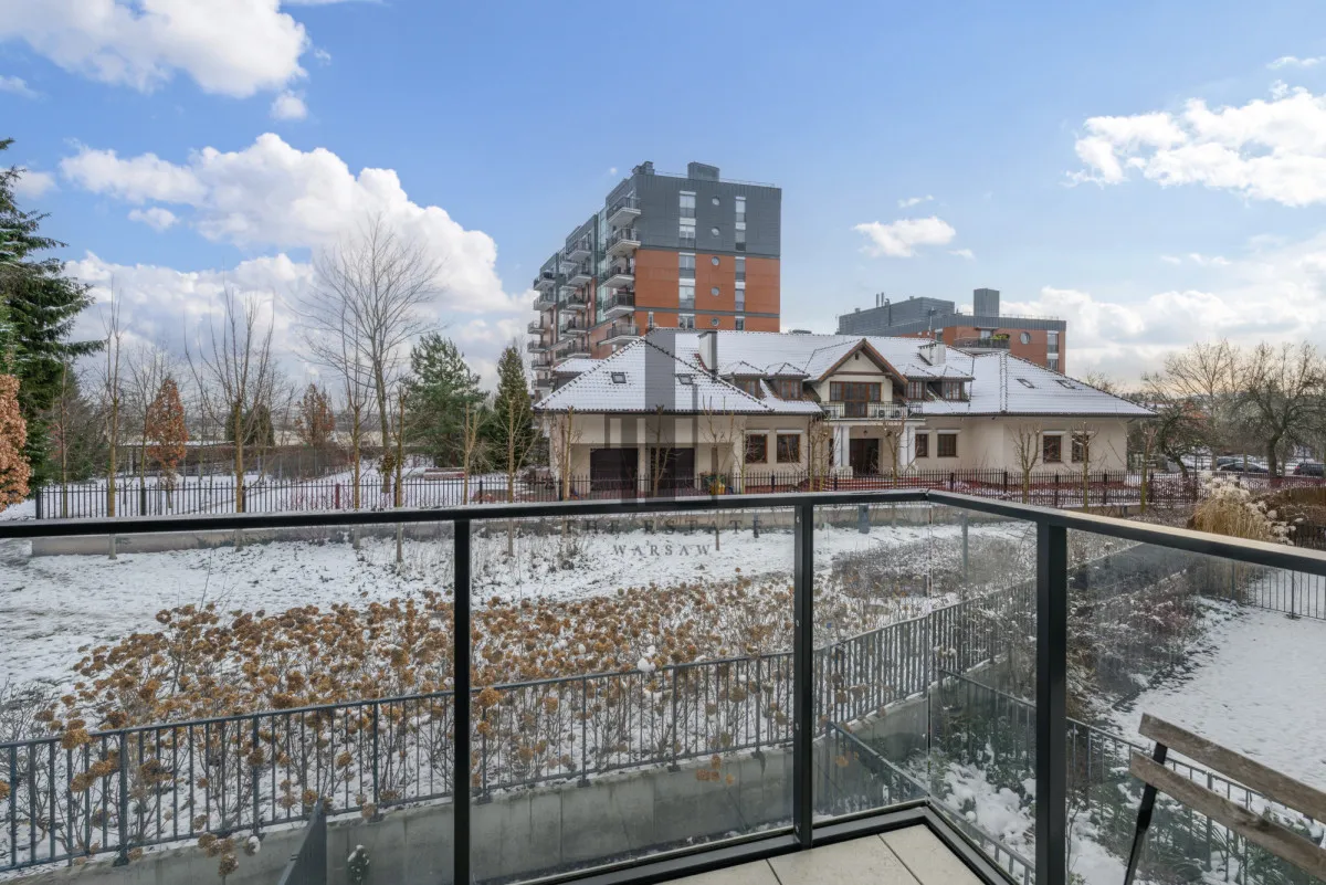 Nowocześnie i przytulnie * Balkon * Blisko metro 