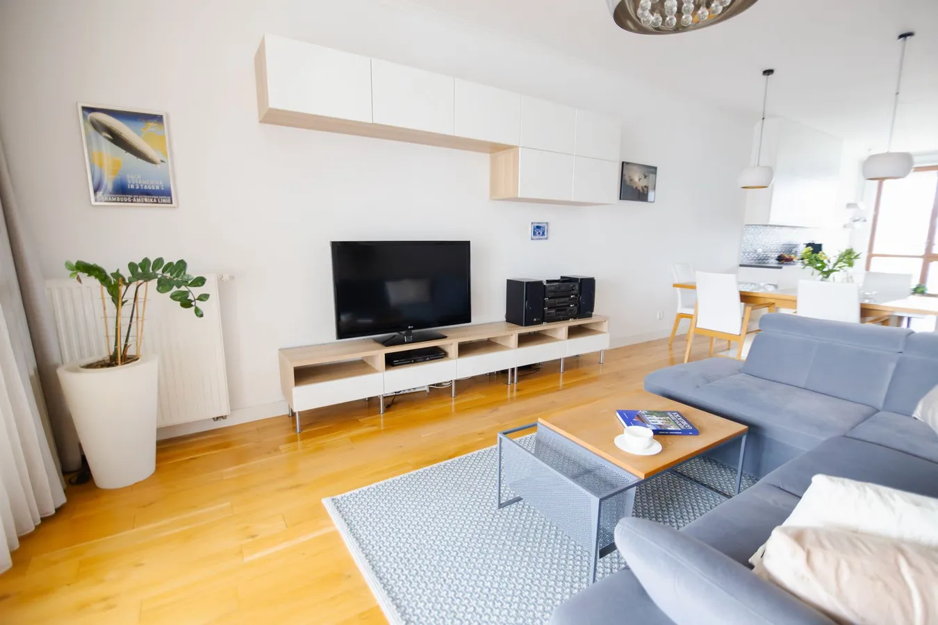 Komfortowy apartament w Miasteczku Wilanów. Duży taras, 3 miejsca parkingowe 