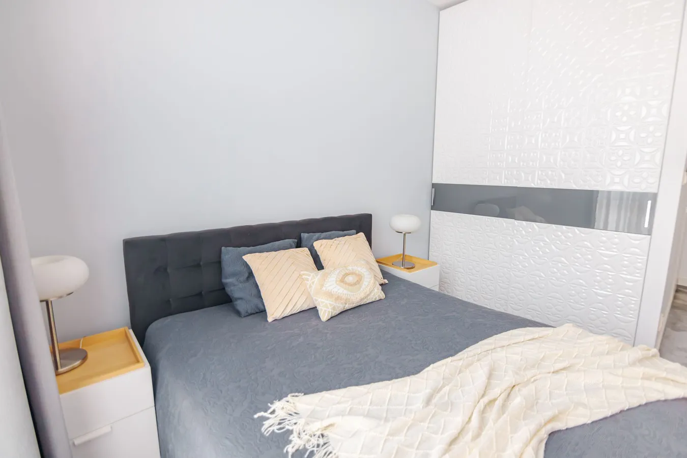 Komfortowy apartament w Miasteczku Wilanów. Duży taras, 3 miejsca parkingowe 