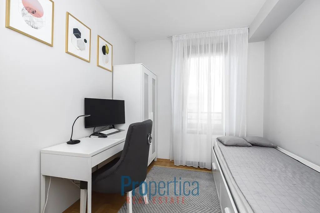 Apartament 4 pokoje na granicy Woli i Śródmieścia 