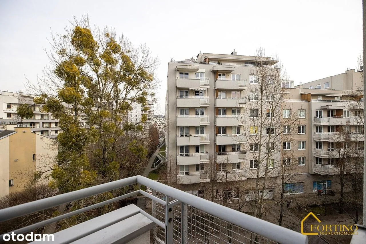 Widne mieszkanie na bliskiej Woli - Metro Młynów!