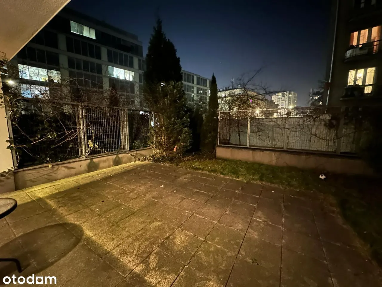 Tylko u Nas. Chłodna 48 /MERIDIAN/