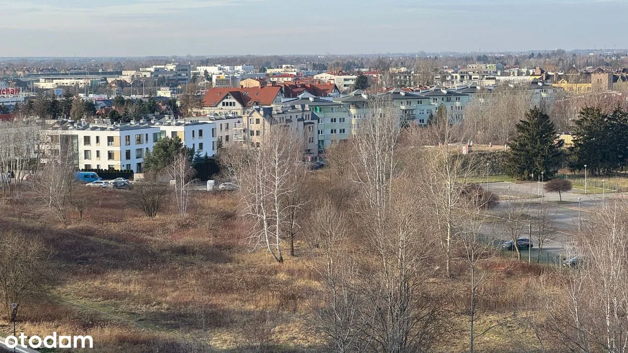 2(3) pokoje* Osobna kuchnia* Balkon* Garaż* Metro