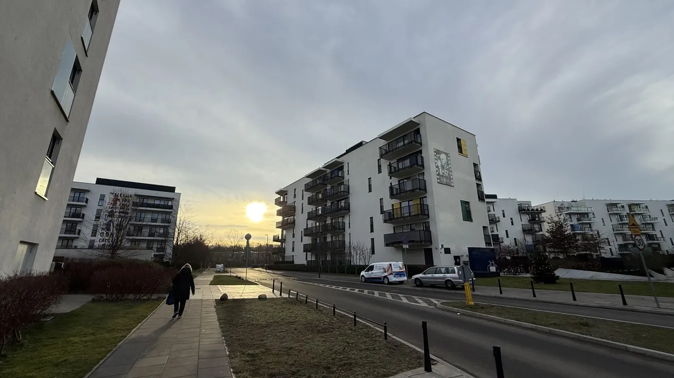 Nowoczesna kawalerka na Żoliborzu Artystycznym. Ostatnie piętro, balkon, garaż 