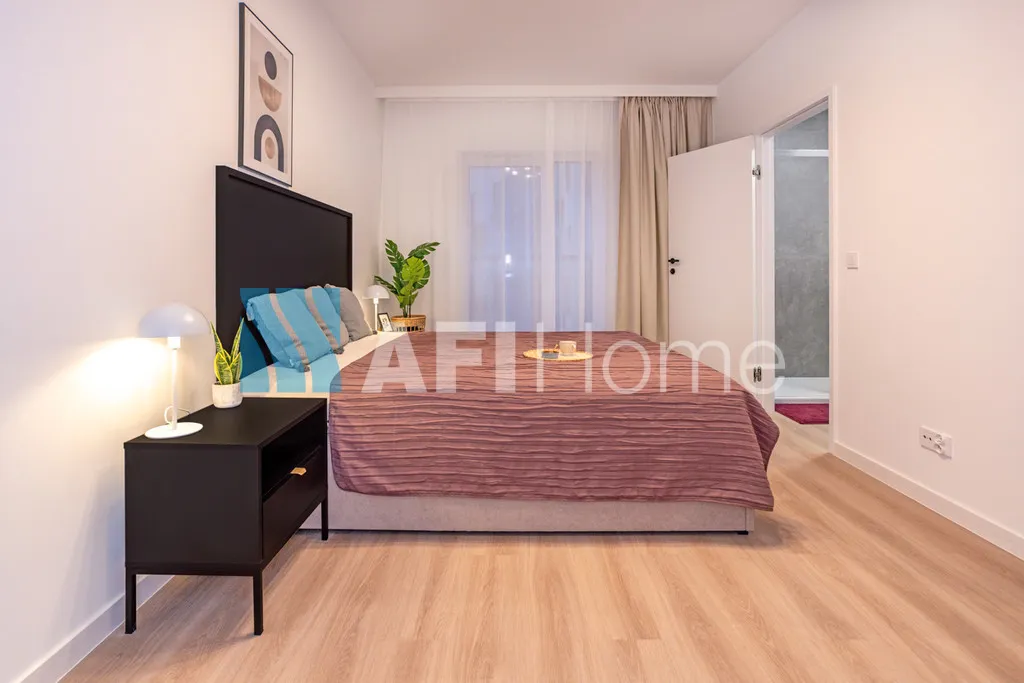 Bez prowizji! 5-pokojowy apartament przy Metrze 