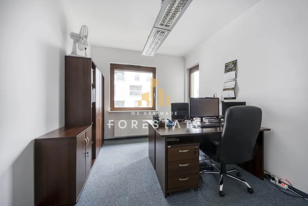 Przestronny lokal biurowy z 7 pokojami 