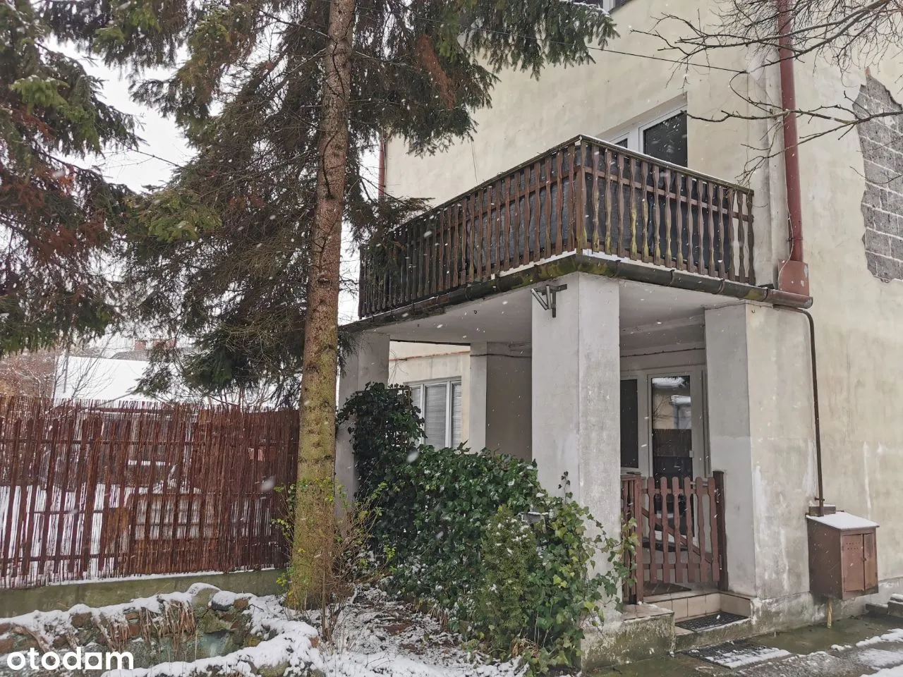 Bezposrednio Dom wolnostojacy 220m2 dzialka 528m2