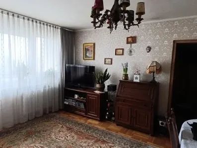 Sprzedam mieszkanie bezposrednio w spokojnej i cichej częsci Warszawy 
