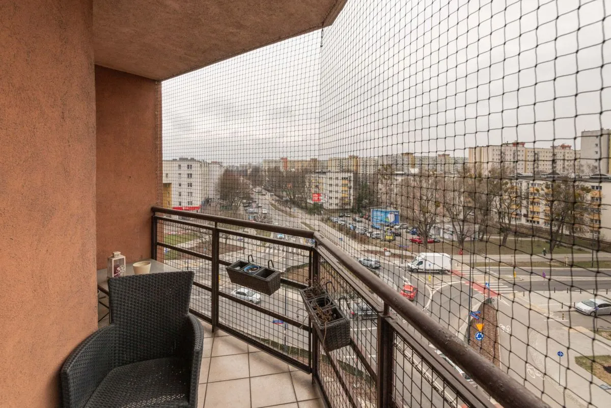 Blok z cegły z 2001 r. Duży balkon 6 m2 Garaż 