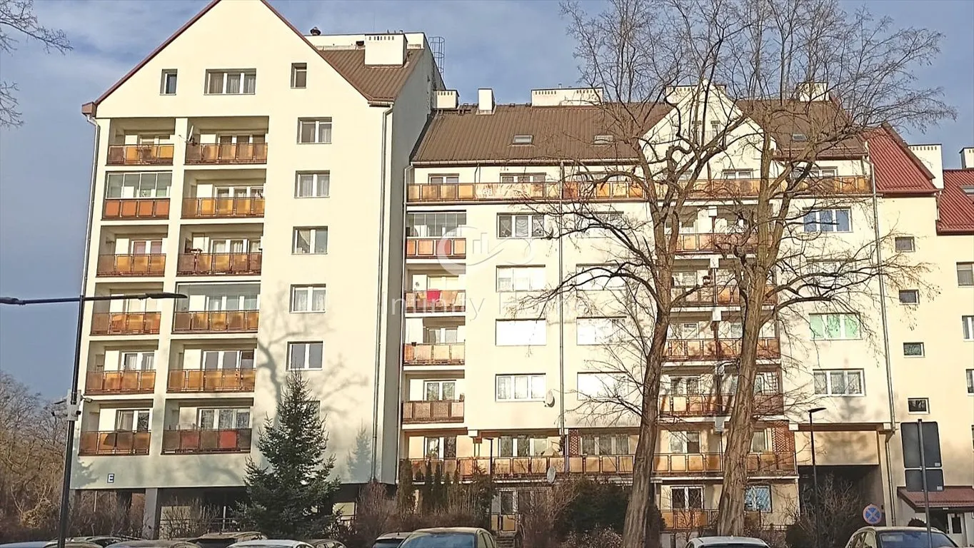 2 pokoje z dużym balkonem przy parku Fort Bema 