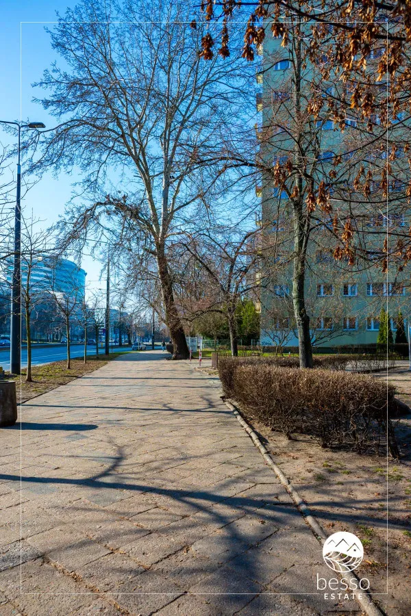 Warszawa na wyciągnięcie ręki! Solidarności 98. [Bez prowizji] 