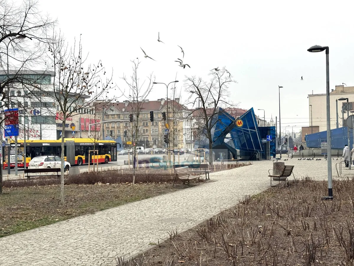 Metro Dw. Wileński- 3 pokoje 