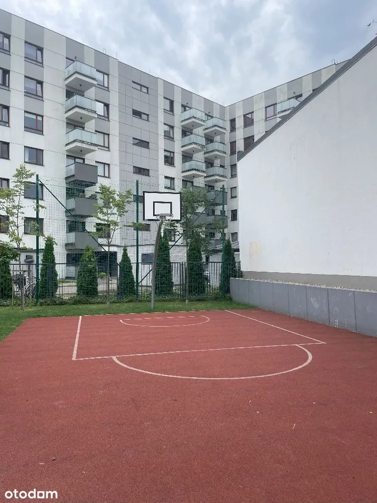 Ładne mieszkanie, duży balkon, dobra lokalizacja