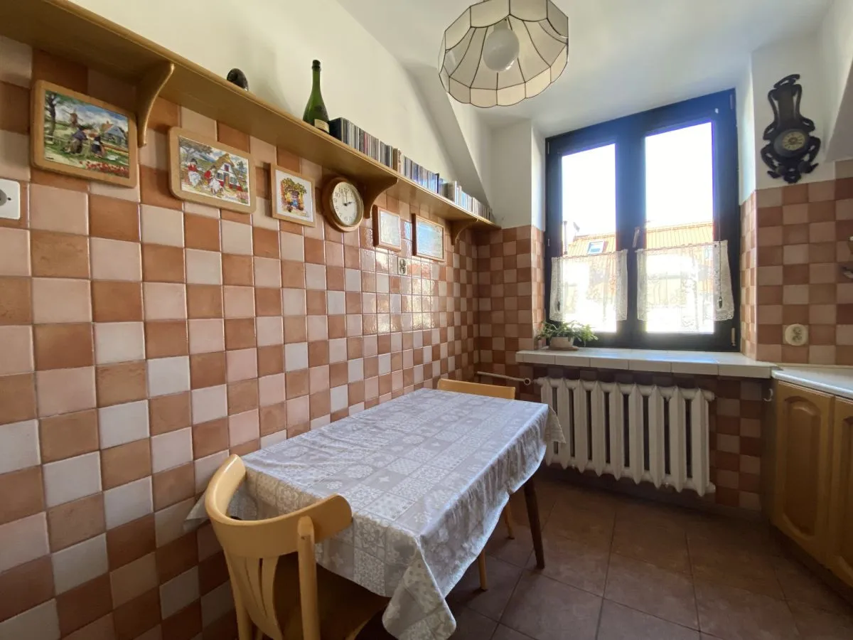 Dwupoziomowy apartament na Sadybie 