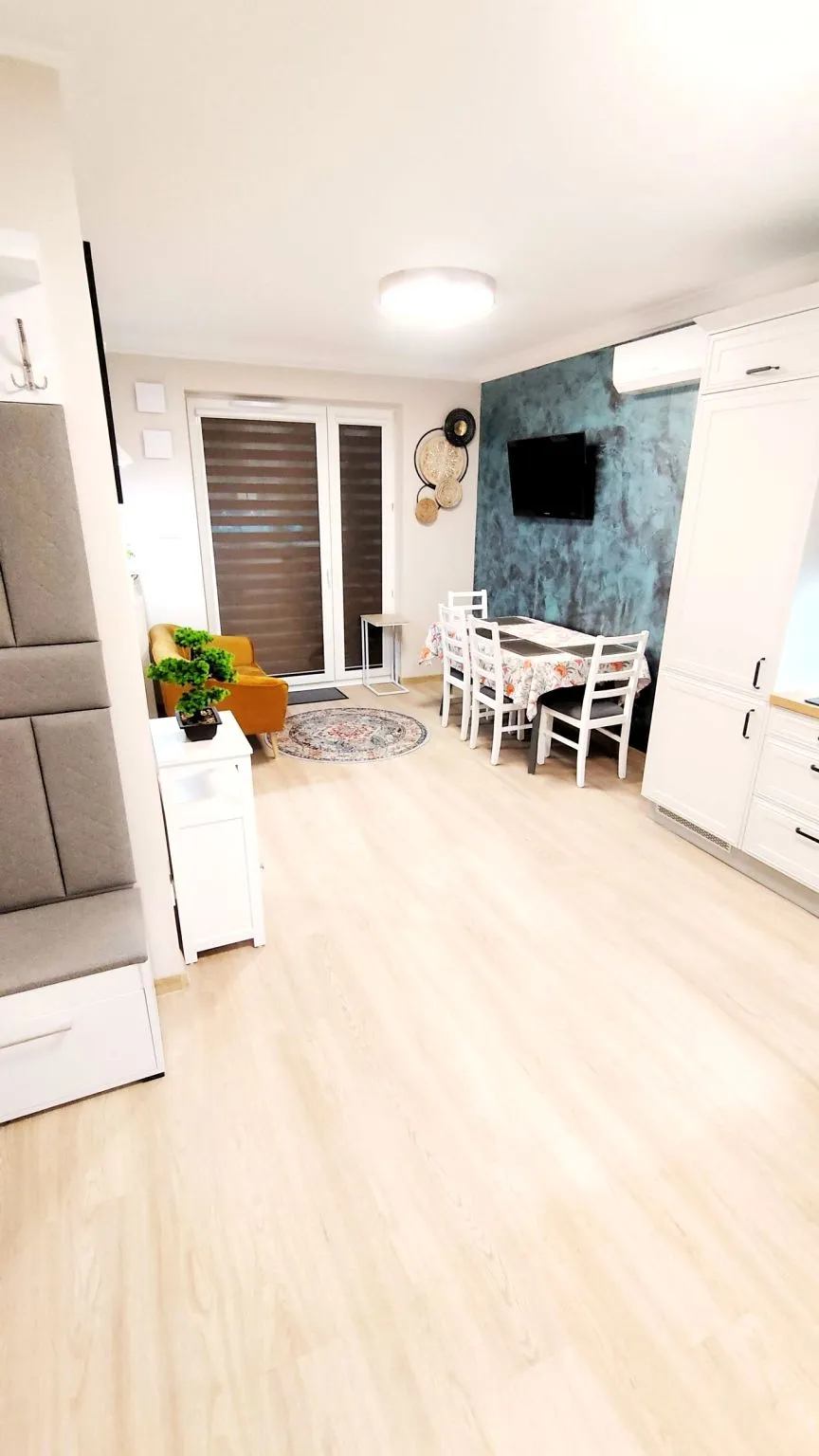 Apartament, ul. Łopuszańska