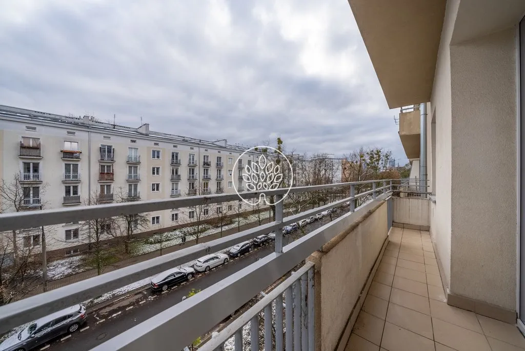 Muranów, 2 pokoje, po generalnym remoncie 