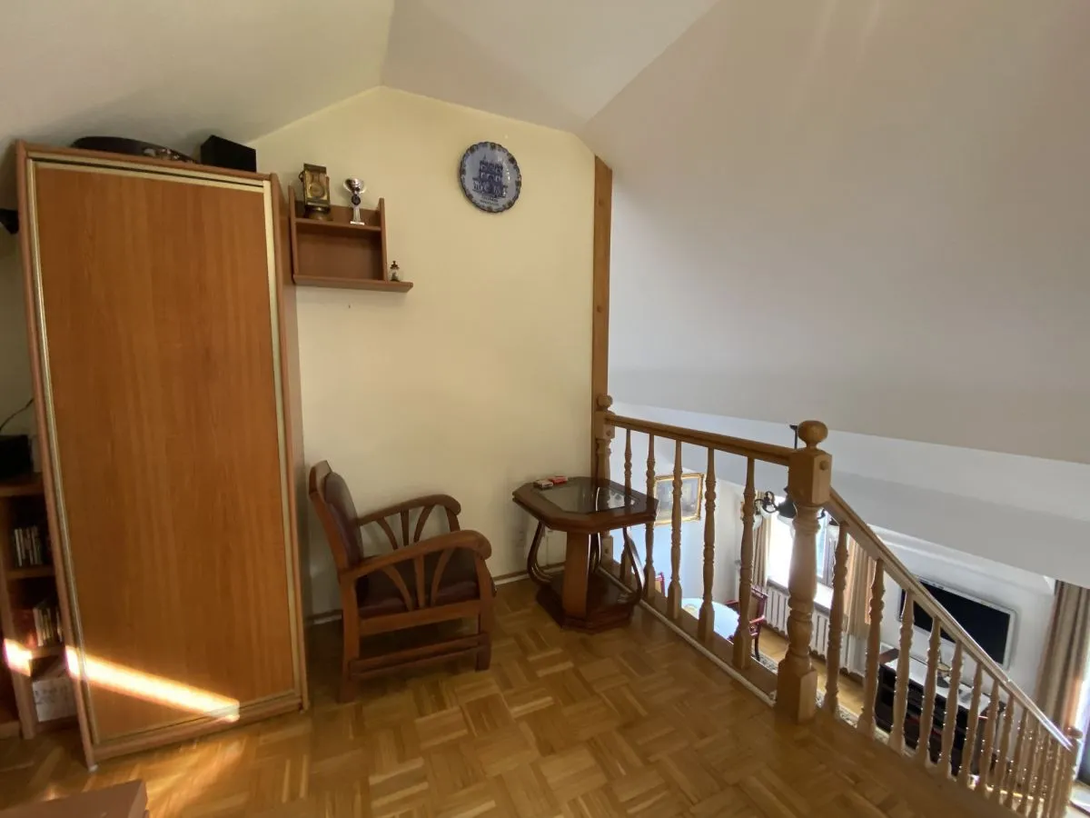 Dwupoziomowy apartament na Sadybie 