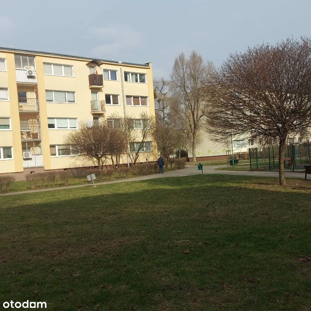 OKZJA ciche przy metrze balkon