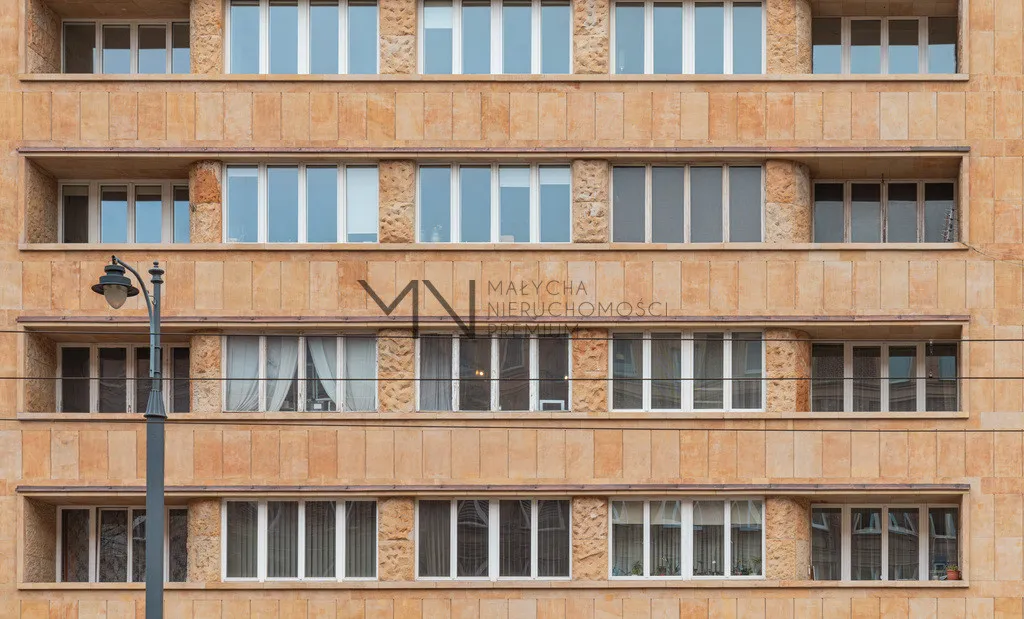 Apartament w kamienicy tuż przy Pl. Zbawiciela 