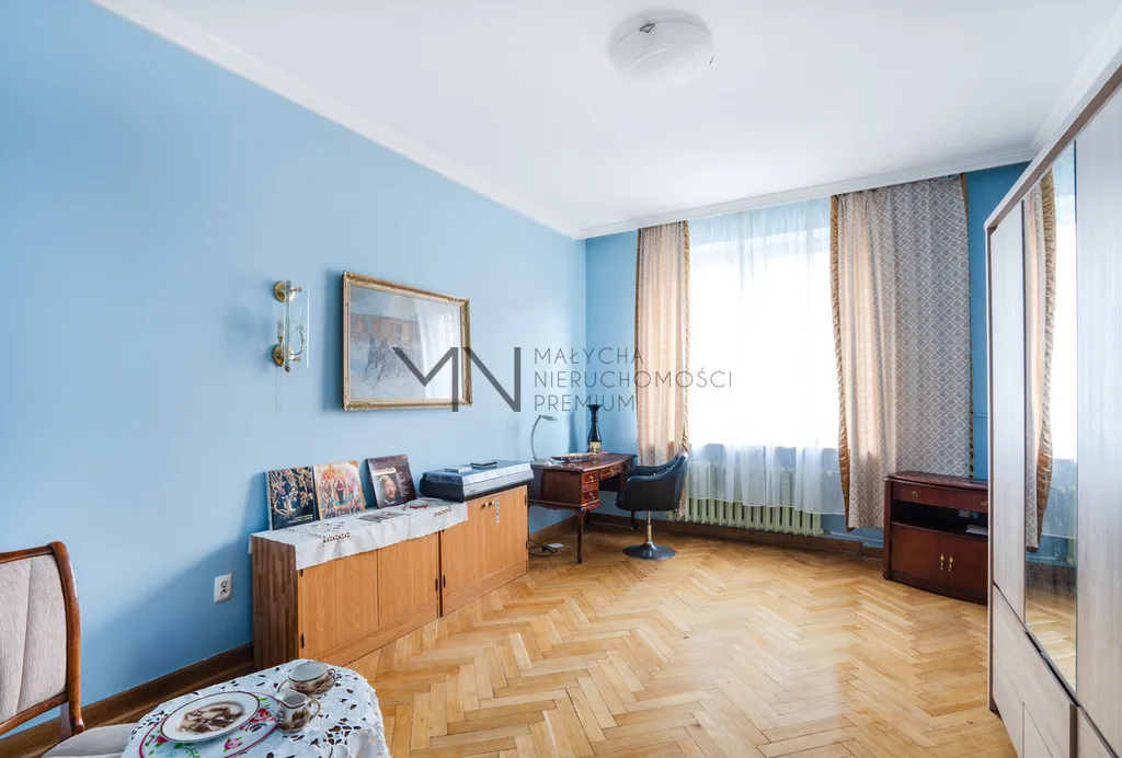 Apartament w kamienicy tuż przy Pl. Zbawiciela 