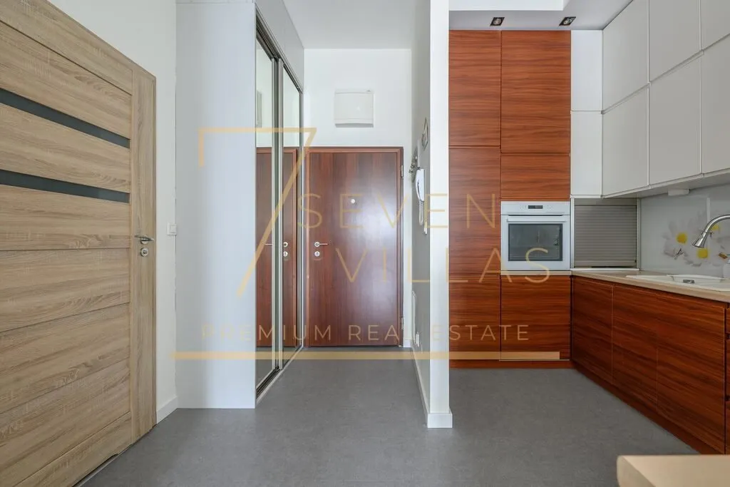 Elegancki apartament z ogródkiem 