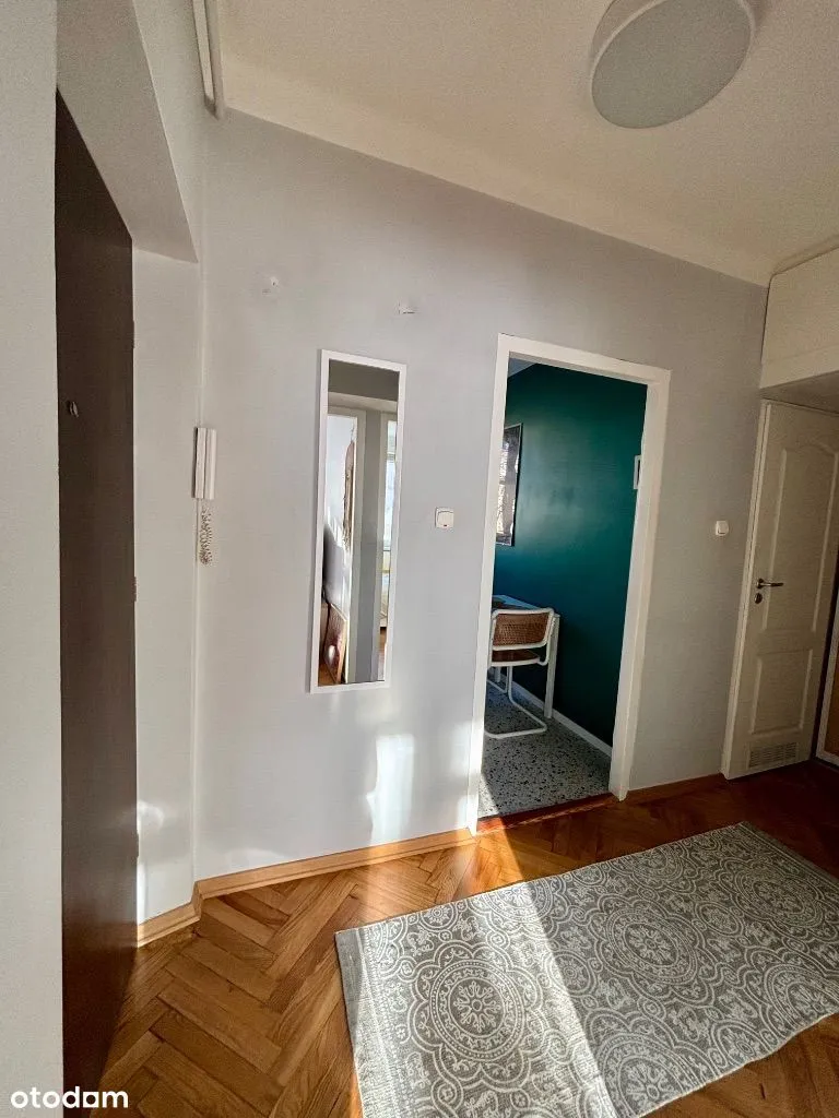 44m2, 2 pokoje, osobna kuchnia, balkon, piwnica